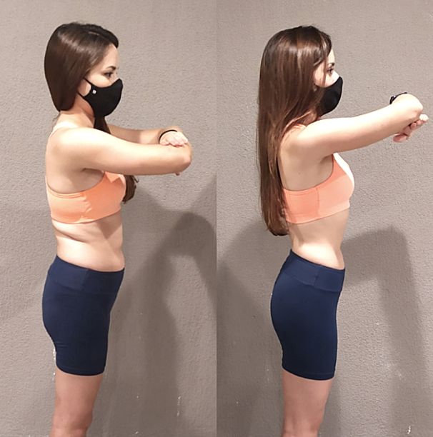 Aluna de perfil antes e depois do acompanhamento, de top laranja